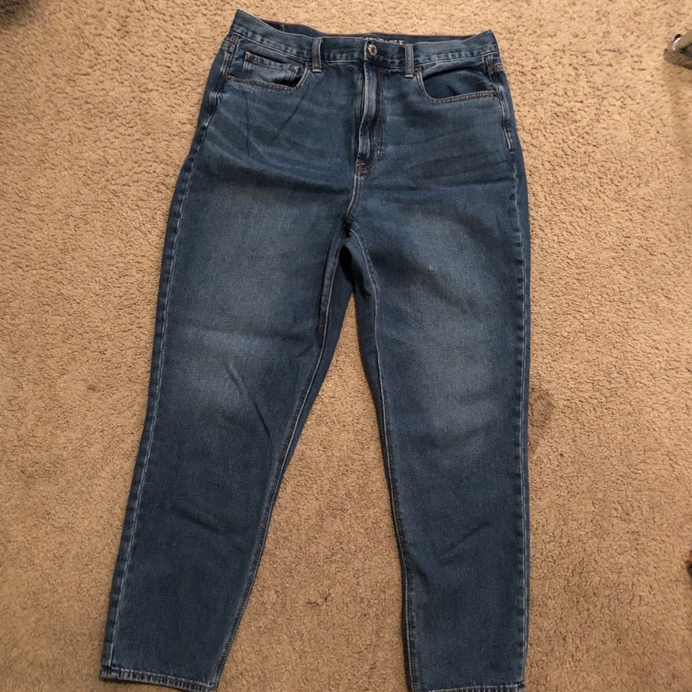 American Eagle Mom Jeans